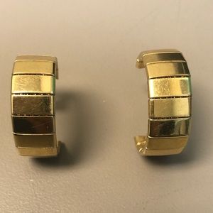 Napier vintage gold tone earrings